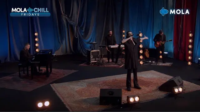 Penyanyi asal Italia, Michele Bravi