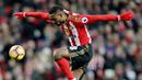 Striker Sunderland, Jermain Defoe termasuk pemain yang cukup produktif dengan 12 gol hingga pekan ke-21, koleksi gol ini membuat Defoe memiliki kesempatan meraih Golden Boot Premier League.  (Owen Humphreys/PA via AP)
