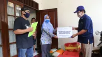 Dukung PSBB, Pupuk Indonesia Bagikan Ratusan Paket Sembako di Jakarta