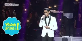 Afgan Syahreza tampil di HUT SCTV yang ke-26. Meski ada sedikit kendala, penampilan Afgan tetap menghibur para fansnya.