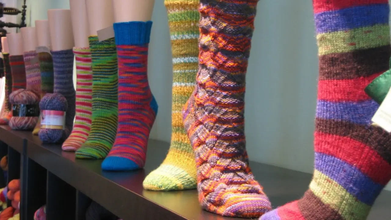 Kaos Kaki Anti Bau