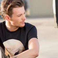 Louis Tomlinson berduka usai kehilangan sang ibu karena Leukimia pada Desember 2016 lalu. (instagram/louist91)