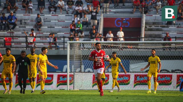 Bali United Vs Semen Padang
