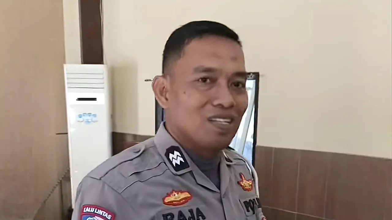 Aiptu Rajamuddin, ayah murid yang pukul guru di Sinjai