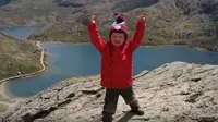 Jaxon Krzysik, bocah termuda yang mendaki tiga gunung di Inggris (Dok.YouTube/ SWNS TV)