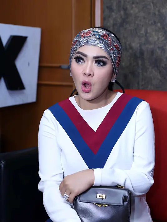 Pelantun lagu Sesuatu itu juga bersyukur karena dirinya salah satu penyanyi yang pernah dibuatkan acara yang bisa mendongkrak kariernya makin melambung. (Nurwahyunan/Bintang.com)