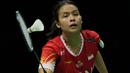 Tunggal putri Indonesia, Komang Ayu Cahya Dewi berusaha mengembalikan bola saat menghadapi wakil Korea Selatan, Kim Min-sun pada partai kelima semifinal Piala Uber 2024 antara Indonesia menghadapi Korea Selatan di Hi-Tech Zone Sports Centre Gymnasium, Chengdu, China, Sabtu (4/5/2024). (AP Photo/Ng Han Guan)