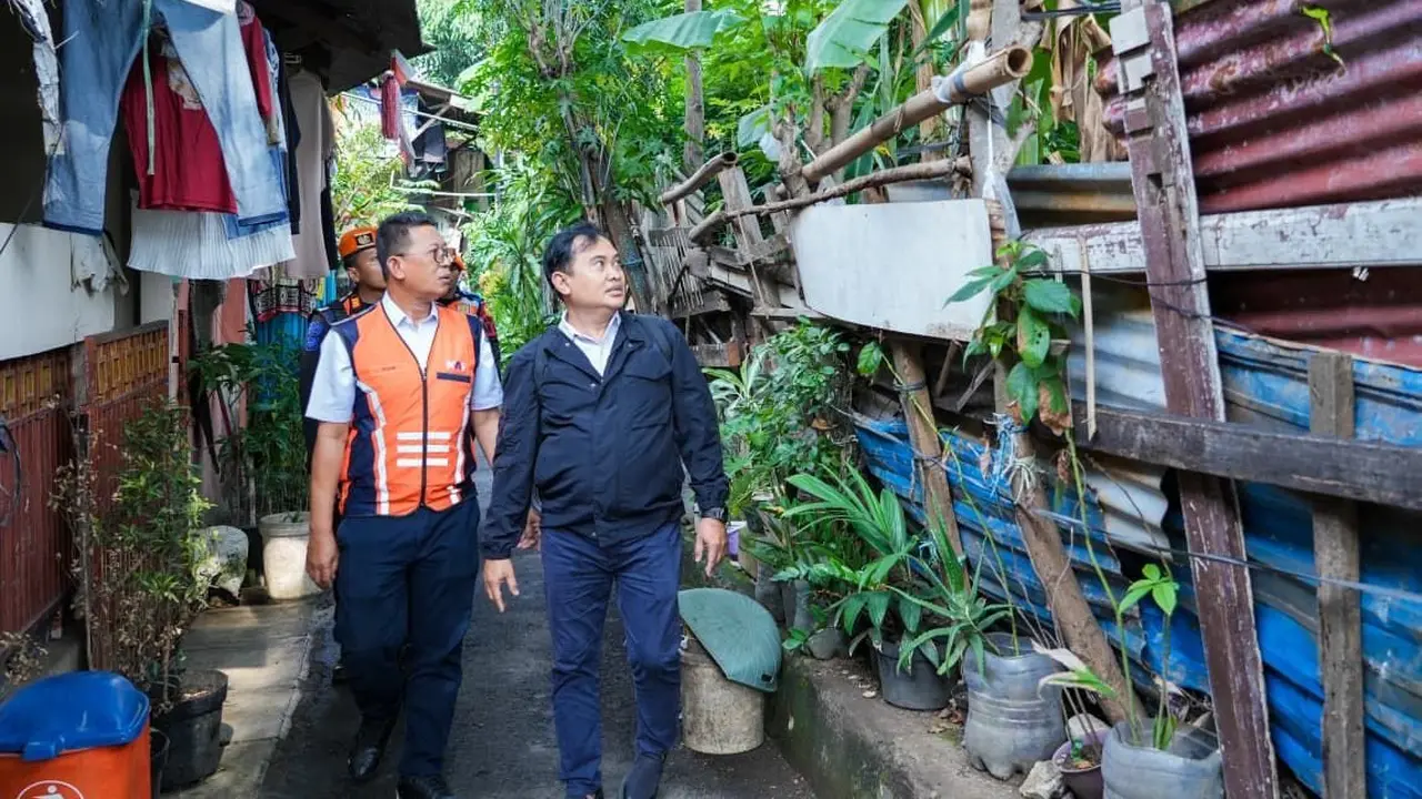 PT Kereta Api Indonesia (KAI) Daerah Operasi (Daop) 1 Jakarta melakukan inspeksi langsung pada objek aset perkeretaapian di petak jalur Manggarai-Sudirman.