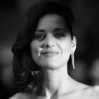 Marion Cotillard mengeluarkan pernyataan terkait tuduhan yang menyebut bahwa dirinya adalah orang ketiga yang menyebabkan rusaknya rumah tangga Angelina Jolie dan Brad Pitt. (AFP/Bintang.com)