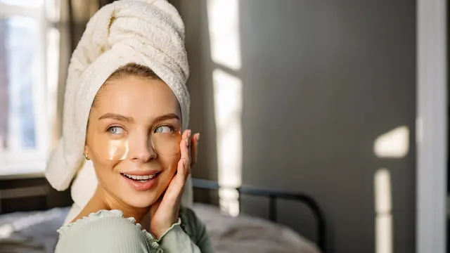 Rutinitas Skincare hanya Berfokus pada Regenerasi Kulit saat Tidur