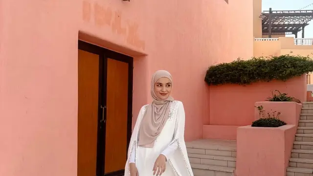 Inspirasi Gamis Harian ala Shireen Sungkar (Instagram/@shireensungkar)