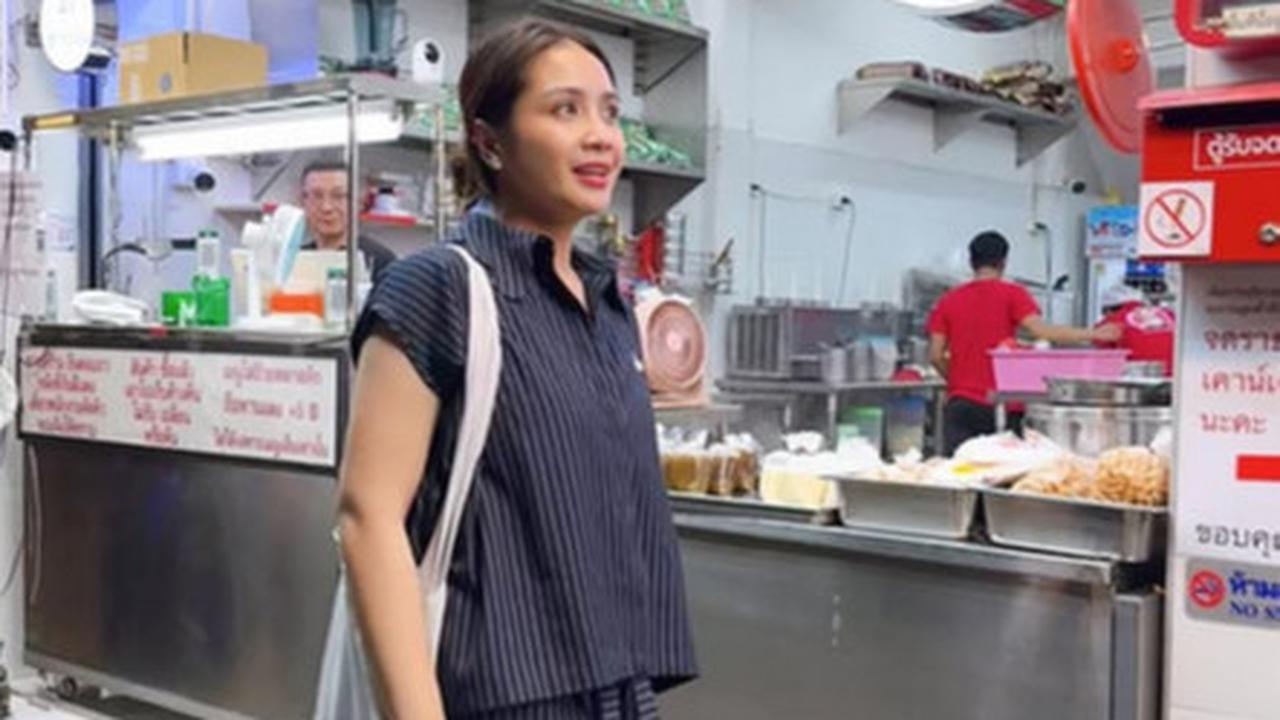 Potret Nagita Slavina Pose di Restoran yang Pernah Dikunjungi Lisa Blackpink, Netizen 'Sama-sama Duitnya Tidak Berseri'