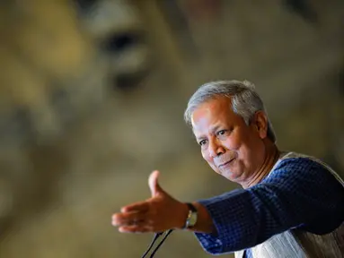 Bangladesh menunjuk Muhammad Yunus, seorang peraih Nobel ekonomi, untuk memerintah Bangladesh sementara usai Sheikh Hasina mundur dari posisinya sebagai perdana menteri. (Andreas SOLARO / AFP)