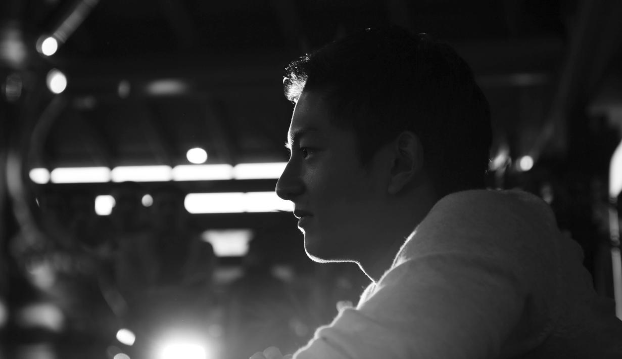 Pebalap Nasional, Rio Haryanto saat memberikan keterangan pers di Bandara Soekarno-Hatta, Cengkareng, Tangerang, Rabu (2/11/2015). (Bola.com/Nicklas Hanoatubun)