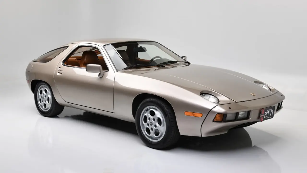 Porsche 928 yang dikendarai Tom Cruise (Autoblog)