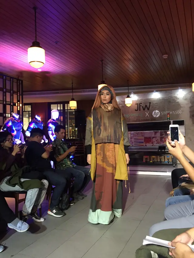 Kolaborasi HP dan @kainprinting