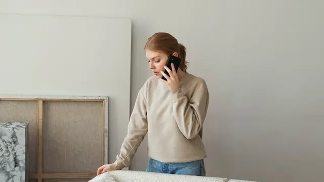 illustrasi wanita curhat