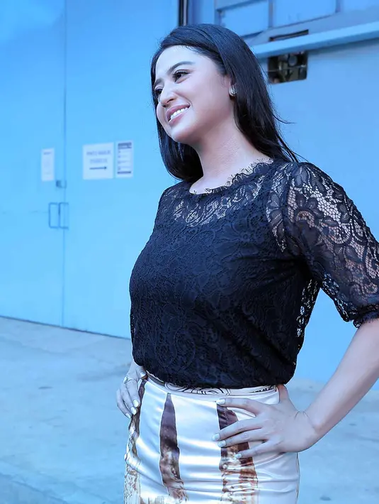 "Gimana mas Saipul nerima kenyataan. Sempat telponan sama mas Saipul pas dia makan siang. Dia nanya 'kapan kesini lagi? Ajarin kita senam lagi dong'," kata Depe di bilangan Tendean, Jakarta Selatan, Rabu (5/10). (Deki Prayoga/Bintang.com)