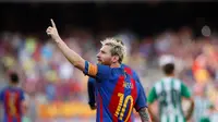 Messi merayakan gol ke gawang Betis (Reuters)