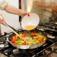 Ilustrasi memasak/copyright shutterstock