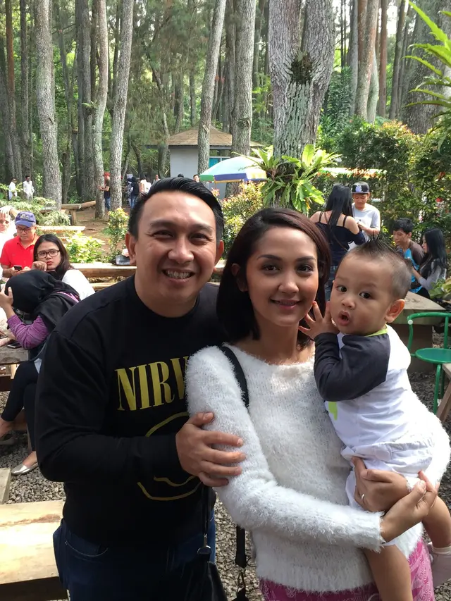 [Bintang] Augie Fantinus dan Adriana Bustami