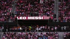 Inter Miami memberikan penghormatan untuk pemainnya Lionel Messi dengan menamai salah satu sisi tribune mereka dengan nama sang pemain. (AP Photo/Lynne Sladky)
