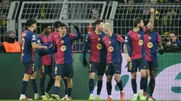 Bertanding di markas Borussia Dortmund, Barcelona menang dengan skor 3-2. (INA FASSBENDER/AFP)