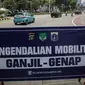 Titik penyekatan ganjil-genap di kawasan Bundaran Senayan, Jakarta, Kamis, (26/8/2021). Mulai 26 sampai 30 Agustus, ganjil genap hanya berlaku di 3 ruas jalan Jakarta yakni, Jalan Sudirman, Jalan MH Thamrin, dan Jalan HR Rasuna Said. (Liputan6.com/Faizal Fanani)