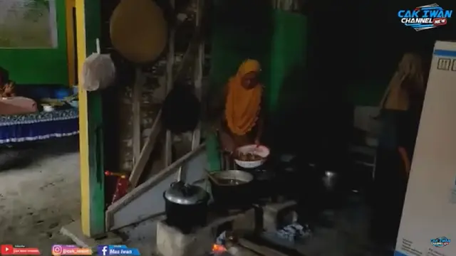 Dapur Rumah Sederhana Pratama Arhan di Blora (Foto: YouTube Cak Iwan Channel New)