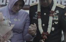 Selalu Mendampingi Suami, Ini Sosok Evi Sophia Istri Panglima TNI Agus Subiyanto yang Curi Perhatian