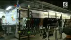 PRS Guitars, yang juga memiliki pabrik di Indonesia, mempertahankan pabriknya di AS. VOA