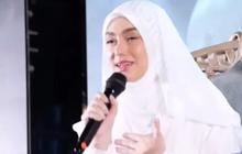 Anggun dan Elegan, Celine Evangelista Hadir di Bali Muslim Festival dengan Gamis Putih
