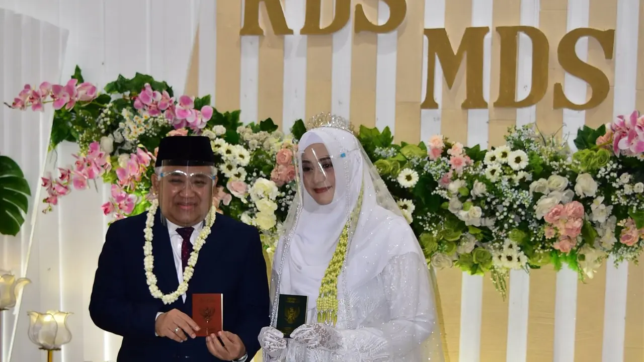 Fakta Sosok Rashda Diana, Istri Din Syamsuddin yang Bergelar Doktor Ilmu Politik. (Sumber: Twitter/TofaTofa_id)