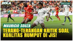 Persija mengalahkan PSM 2-1 di JIS, Jumat (20/2/2026). Mauricio Souza memuji timnya, namun menyoroti kondisi rumput stadion yang kurang baik. Ia juga menyebut blunder kiper PSM membantu gol kemenangan Maxwell Souza dalam laga BRI Super League 2025/20...