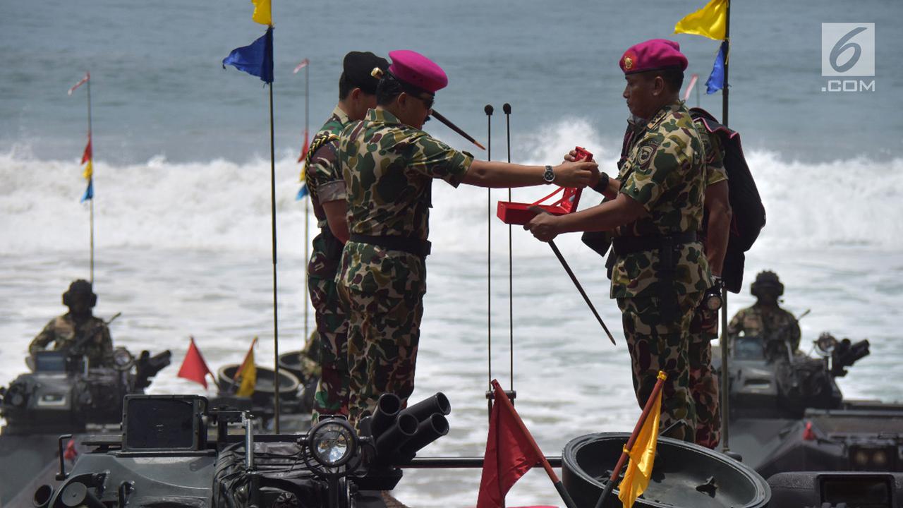 Panglima TNI Jadi Warga Kehormatan Korps Marinir