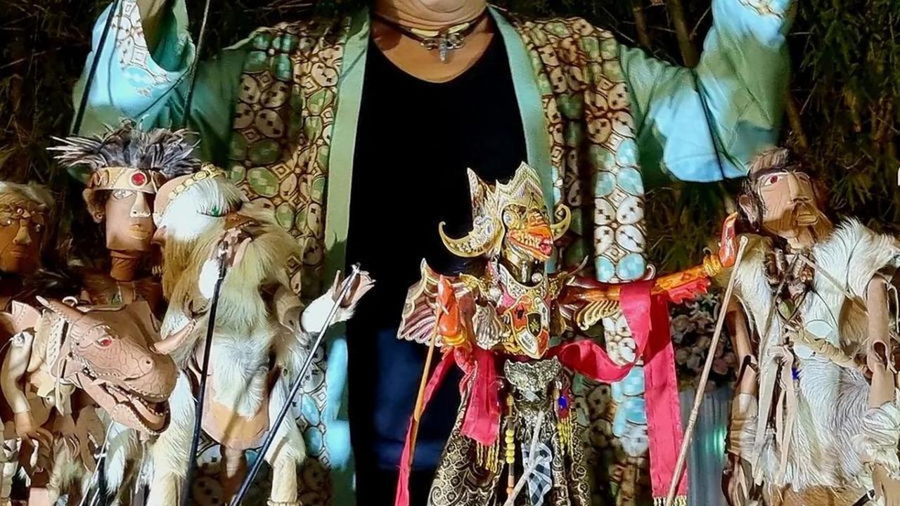 Sekarang, Dik Doank lebih fokus mengurus sekolah alam dan mendekatkan diri pada Allah.