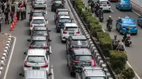 5 Alasan Bernyanyi Saat Berkendara Baik untuk Kesehatan
