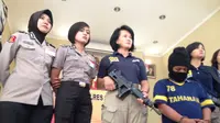 M Arsyad dihadirkan oleh kepolisian atas pencabulan yang dilakukannya (Liputan6.com/Ady)