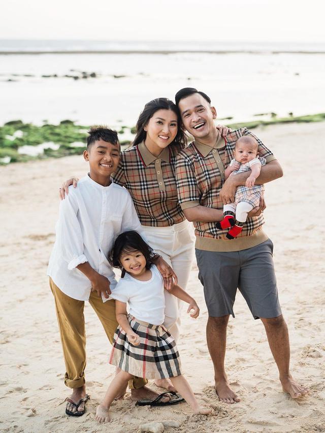 Ibu Kandung Betrand Peto Menangis Di Depan Ruben Onsu Sebut Merasa Tak Pernah Dipedulikan Pikiran Rakyat Com