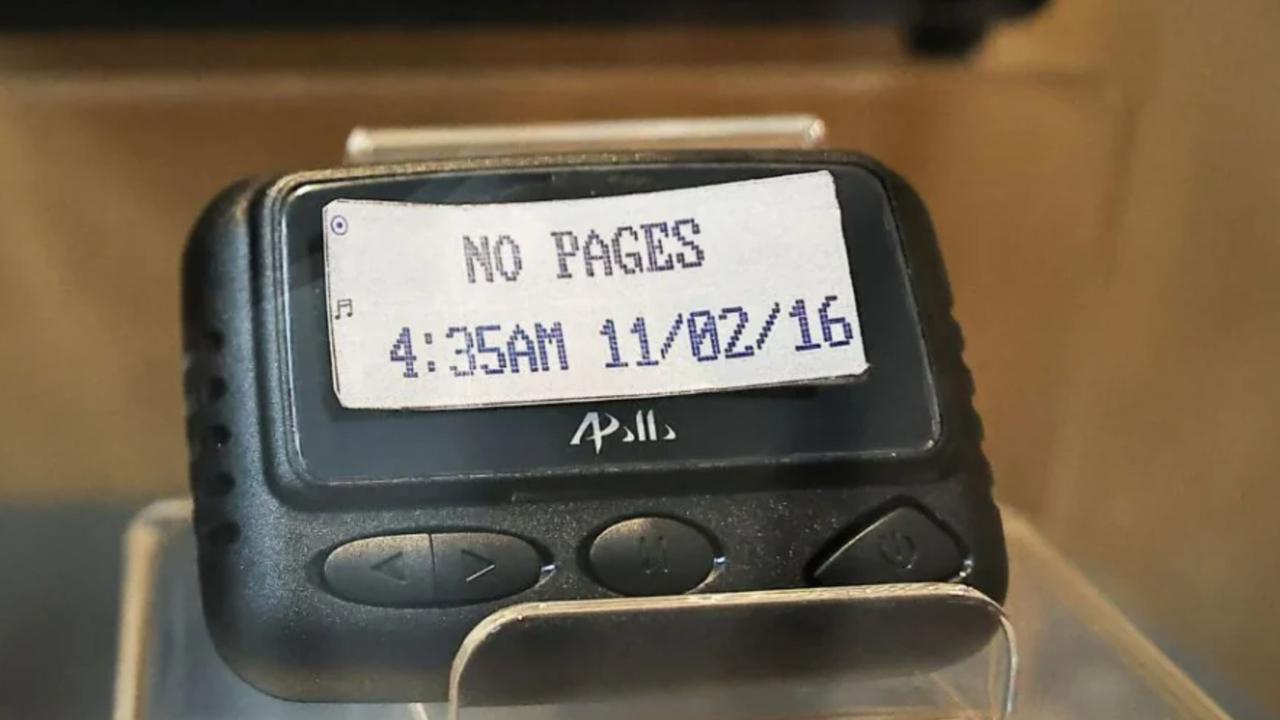 Profesi-profesi ini Ternyata Masih Setia Pakai Pager Buat Komunikasi