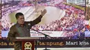 Wakil Ketua DPR Fahri Hamzah menyampaikan rencana pembangunan alun-alun Demokrasi saat peresmian di Kompleks Parlemen Senayan, Jakarta, Kamis (21/05/2015). Pembangunan alun-alun ini untuk menambah ruang terbuka publik. (Liputan6.com/Andrian M Tunay)