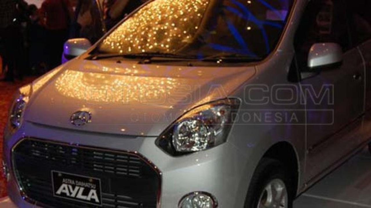 Daihatsu Ayla (Foto: Nazar Ray)