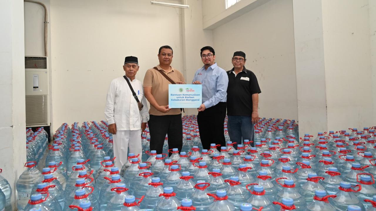 MUI DKI Jakarta Gandeng Le Minerale, Salurkan Bantuan Galon Air Mineral pada Korban Kebakaran Manggarai
