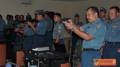 Citizen6, Surabaya: Selain itu Dankobangdikal menginspeksi juga ruang kelas, fasilitas Halang Rintang, lapangan tembak dan gedung Simulator menembak Kodikmar. (Pengirim: Penkobangdikal).