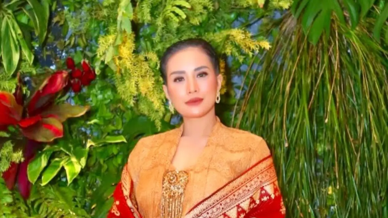 Artis Shinta Bachir selalu tampil penuh gaya dalam berbagai kesempatan (Foto: instagram shinta_bachir86)