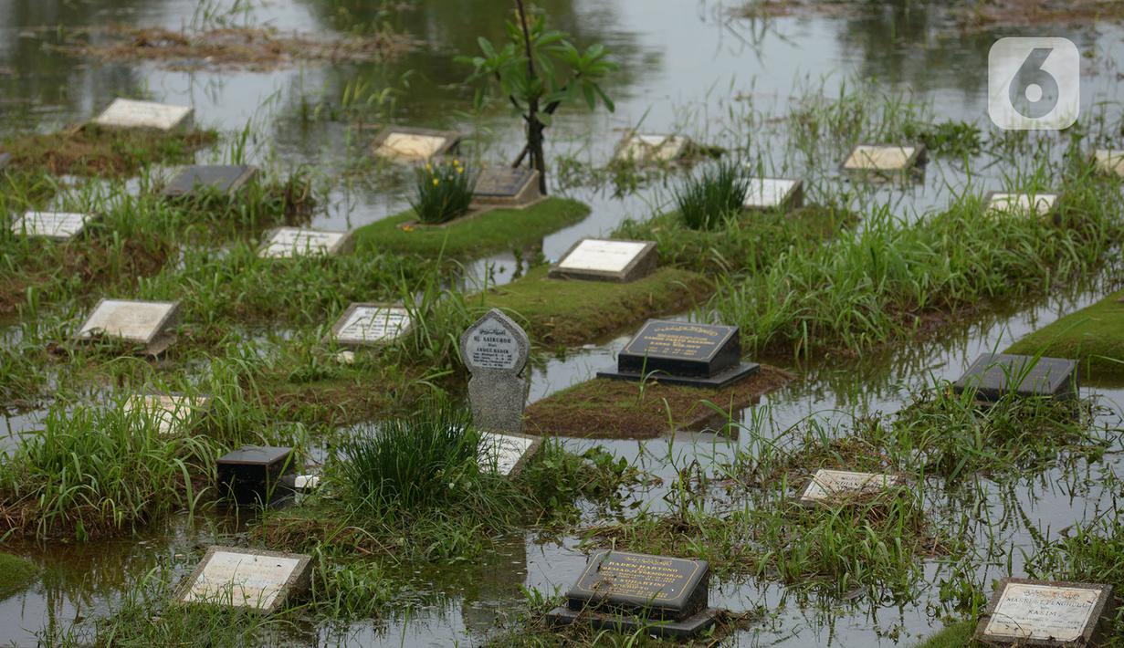 FOTO: TPU Tanah Kusir Terendam Banjir - News Liputan6.com