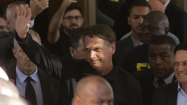 Mantan Presiden Jair Bolsonaro Kembali ke Brasil