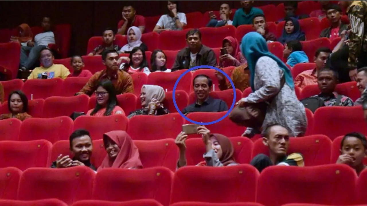 Pulang Kampung, Jokowi Nonton Bioskop dan Belanja di Solo