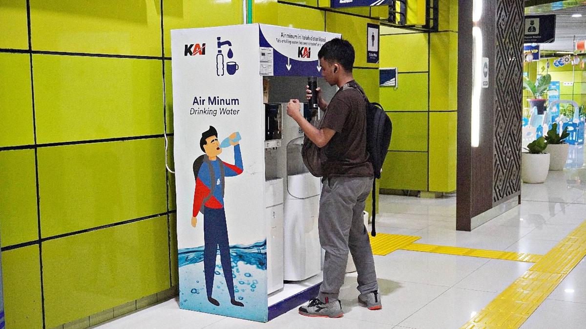 39 Stasiun Kereta Api Lokasi Water Station, Isi Ulang Air Minum Gratis untuk Mengurangi Sampah Plastik Sekali Pakai