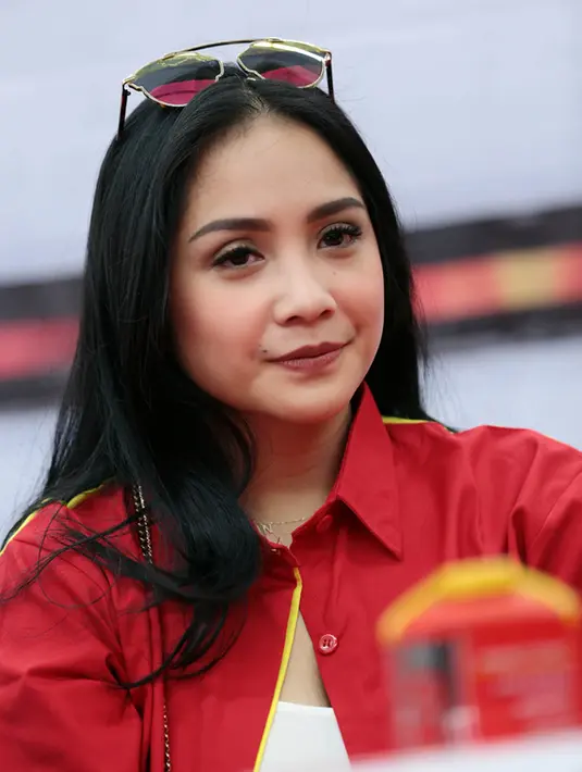 Selain membuat makanan sehat buat suami yang telah memberikan seorang anak itu, Gigi juga selalu menyiapkan vitamin. Hal itu guna menjaga stamina ditengah padatnya jadwal syuting. (Deki Prayoga/Bintang.com)